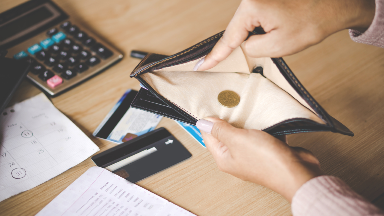 Почему долги есть, а имущества для включения в конкурсную массу — нет